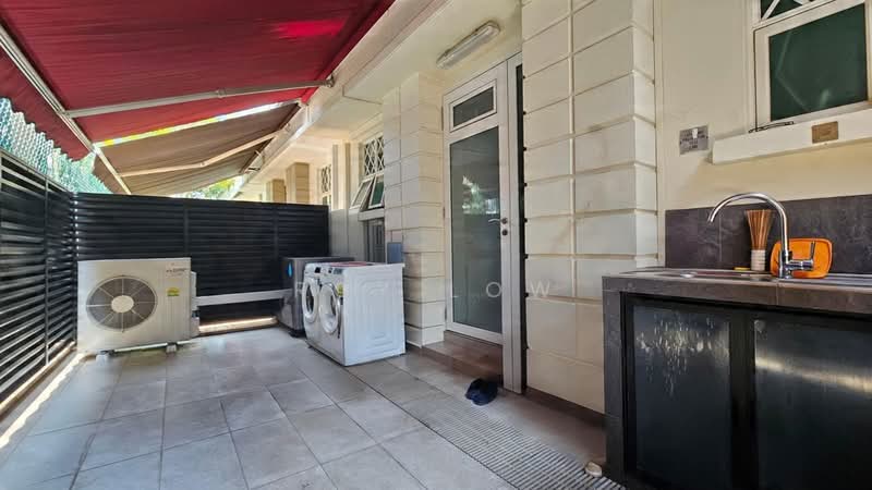 Renov D16 3000+sf, Inter-Terrace - 6bed 4bath - 10min Tenah Merah MRT - Siglap Mall Sungei Bedok MRT, , 6 Bedrooms, 3,200 sqft, Terraced House For Sale, by Roy Low, 500162673 - Exterior - PropertyGuru.com.sg