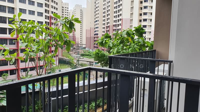 Le Quest, 8 Bukit Batok Street 41, 1 Bedroom, 495 sqft, Condominium For Rent, by Fiona Leong, 500162686 - Balcony - PropertyGuru.com.sg