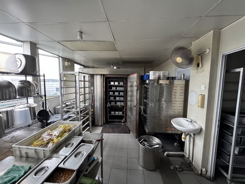 Enterprise One, 1 Kaki Bukit Road 1, 2,196 sqft, Factory / Workshop (B2) For Rent, by Ronald Ho, 500162693 - Kitchen - CommercialGuru.com.sg