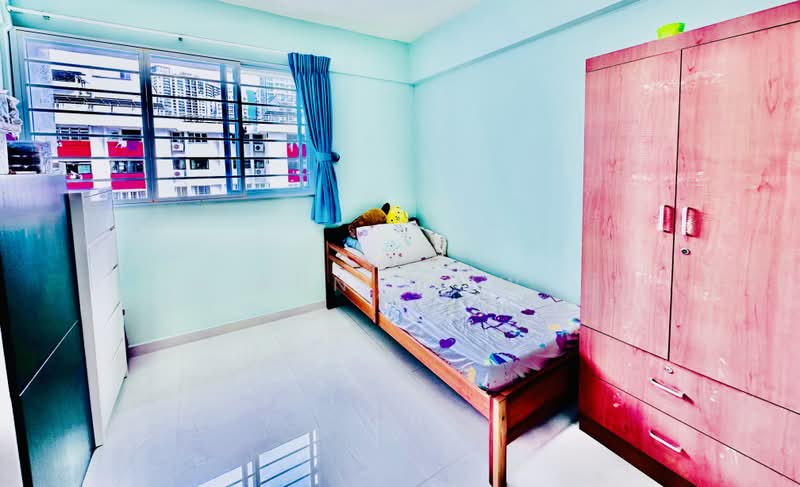 316 Clementi Avenue 4, 316 Clementi Avenue 4, 3 Bedrooms, 979 sqft, HDB Flat For Sale, by Ann Teiw, 500162695 - Common Bedroom 1 - PropertyGuru.com.sg