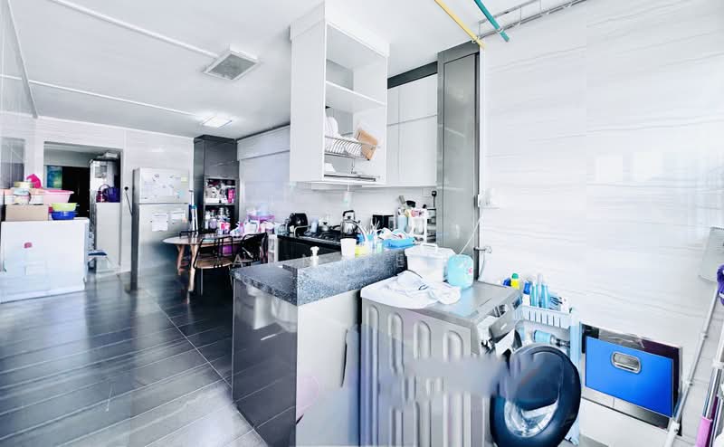 316 Clementi Avenue 4, 316 Clementi Avenue 4, 3 Bedrooms, 979 sqft, HDB Flat For Sale, by Ann Teiw, 500162695 - Kitchen - PropertyGuru.com.sg