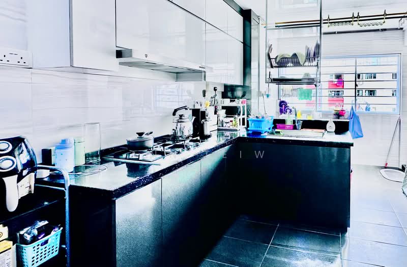 316 Clementi Avenue 4, 316 Clementi Avenue 4, 3 Bedrooms, 979 sqft, HDB Flat For Sale, by Ann Teiw, 500162695 - Kitchen - PropertyGuru.com.sg