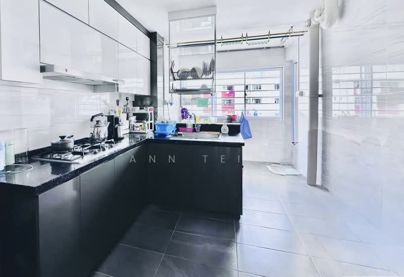 316 Clementi Avenue 4, 316 Clementi Avenue 4, 3 Bedrooms, 979 sqft, HDB Flat For Sale, by Ann Teiw, 500162695 - Kitchen - PropertyGuru.com.sg