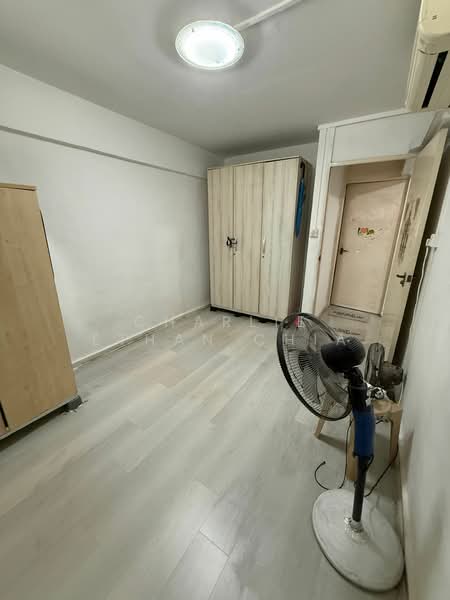 301 Ubi Avenue 1, 301 Ubi Avenue 1, 2 Bedrooms, 689 sqft, HDB Flat For Sale, by Charlie Ethan Chia, 500162698 - Interior - PropertyGuru.com.sg