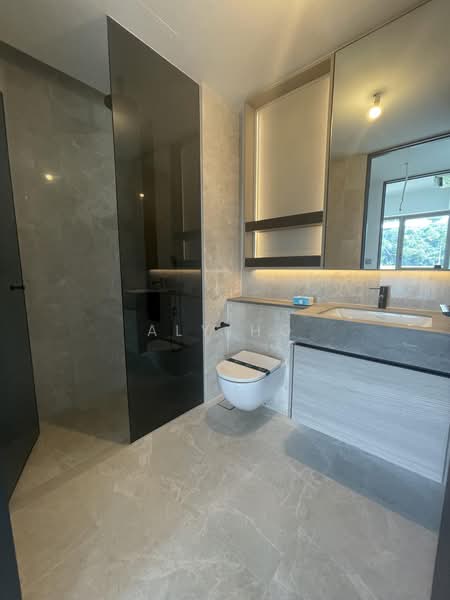 Sceneca Residence, Tanah Merah Kechil Link, 3 Bedrooms, 753 sqft, Condominium For Rent, by Aly Ho, 500162718 - Bathroom - PropertyGuru.com.sg