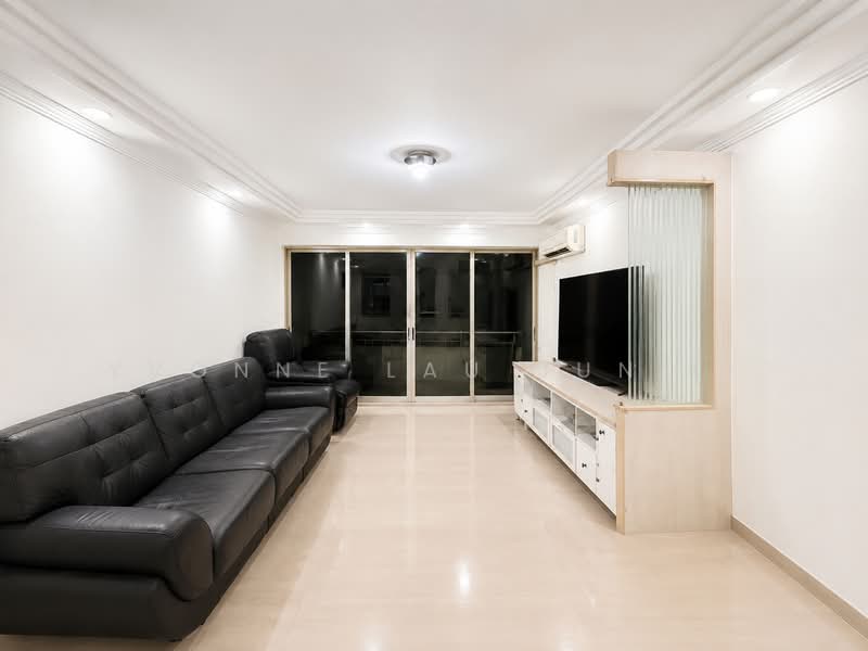151 Petir Road, 151 Petir Road, 4 Bedrooms, 1,563 sqft, HDB Flat For Sale, by Yvonne Lau Jun Li, 500162719 - Living Room - PropertyGuru.com.sg