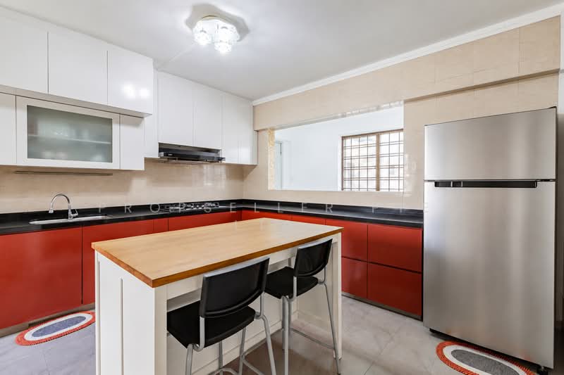 615 Choa Chu Kang Street 62, 615 Choa Chu Kang Street 62, 3 Bedrooms, 1,367 sqft, HDB Flat For Sale, by Gina Tow, 500162732 - Kitchen - PropertyGuru.com.sg