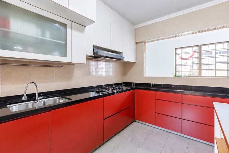 615 Choa Chu Kang Street 62, 615 Choa Chu Kang Street 62, 3 Bedrooms, 1,367 sqft, HDB Flat For Sale, by Gina Tow, 500162732 - Kitchen - PropertyGuru.com.sg