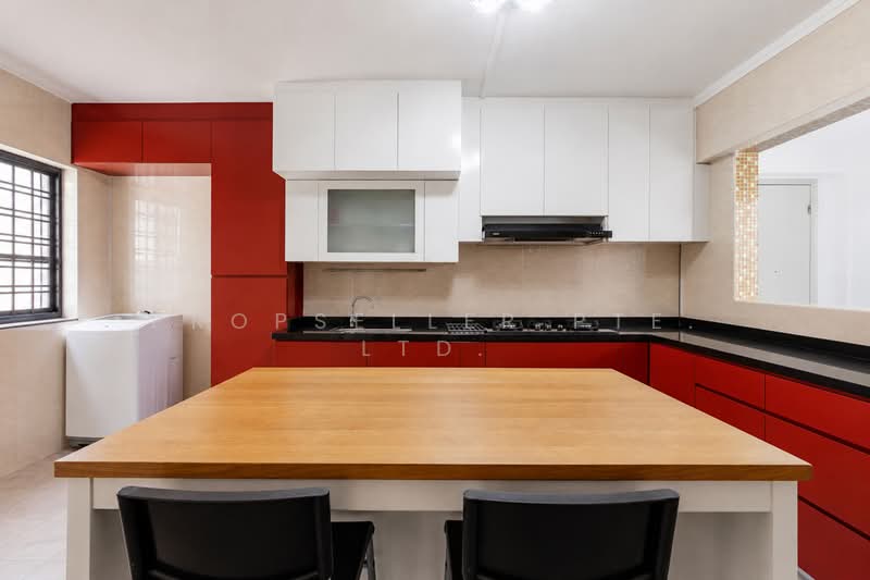 615 Choa Chu Kang Street 62, 615 Choa Chu Kang Street 62, 3 Bedrooms, 1,367 sqft, HDB Flat For Sale, by Gina Tow, 500162732 - Kitchen - PropertyGuru.com.sg