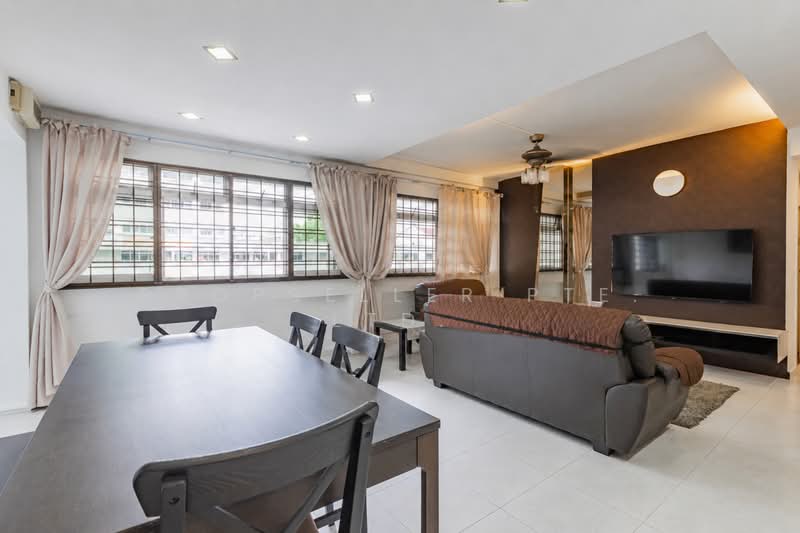 615 Choa Chu Kang Street 62, 615 Choa Chu Kang Street 62, 3 Bedrooms, 1,367 sqft, HDB Flat For Sale, by Gina Tow, 500162732 - Living Room - PropertyGuru.com.sg