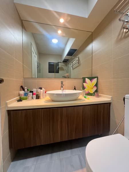 158B Rivervale Crescent, 158B Rivervale Crescent, 3 Bedrooms, 1,184 sqft, HDB Flat For Sale, by Sarah Sun, 500162749 - Bathroom - PropertyGuru.com.sg