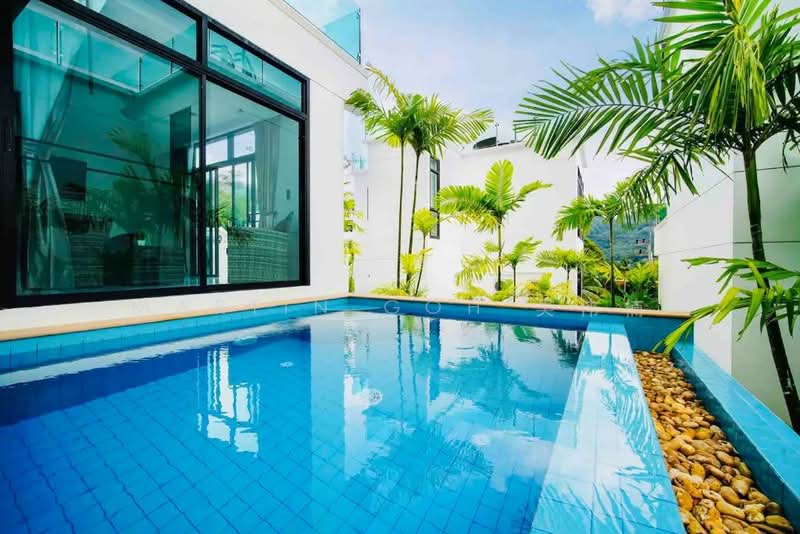 Bungalow Near Stevens MRT 🔥1KM SCGS 🔥 Spacious, Multi- Gen Living!!, , 6 Bedrooms, 5,000 sqft, Detached House For Sale, by Martin Goh 吴伟楠, 500162767 - Exterior - PropertyGuru.com.sg
