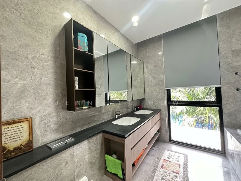 Parc Komo, 959 Upper Changi Road North, 5 Bedrooms, 1,808 sqft, Condominium For Rent, by Jennifer How, 500162772 - Bathroom - PropertyGuru.com.sg