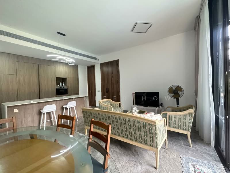 Parc Komo, 959 Upper Changi Road North, 5 Bedrooms, 1,808 sqft, Condominium For Rent, by Jennifer How, 500162772 - Living Room - PropertyGuru.com.sg