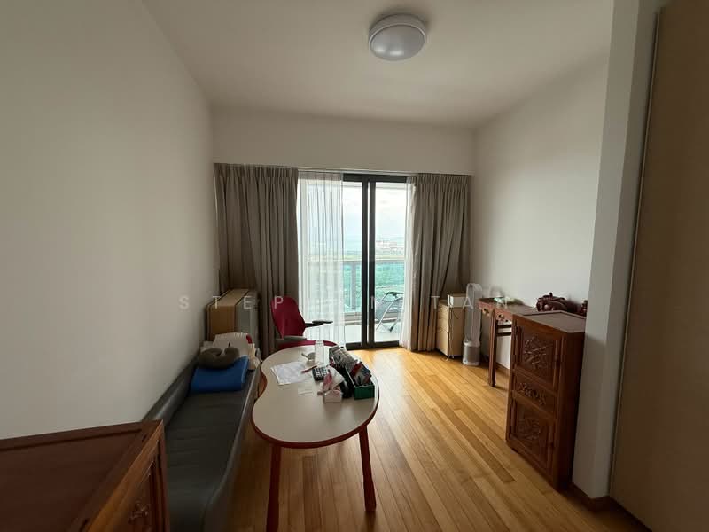 Marina Bay Residences, 18 Marina Boulevard, 2 Bedrooms, 1,130 sqft, Condominium For Rent, by Stephen Tan, 500162798 - Living Room - PropertyGuru.com.sg