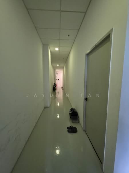 Woodlands 11, 11 Woodlands Close, 290 sqft, Light Industrial (B1) For Rent, by Jayden Tan, 500162800 - Corridor - CommercialGuru.com.sg