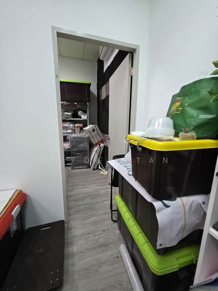 Woodlands 11, 11 Woodlands Close, 290 sqft, Light Industrial (B1) For Rent, by Jayden Tan, 500162800 - Interior - CommercialGuru.com.sg