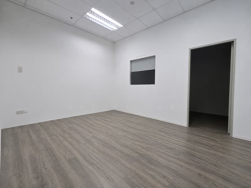 Woodlands 11, 11 Woodlands Close, 290 sqft, Light Industrial (B1) For Rent, by Jayden Tan, 500162800 - Interior - CommercialGuru.com.sg