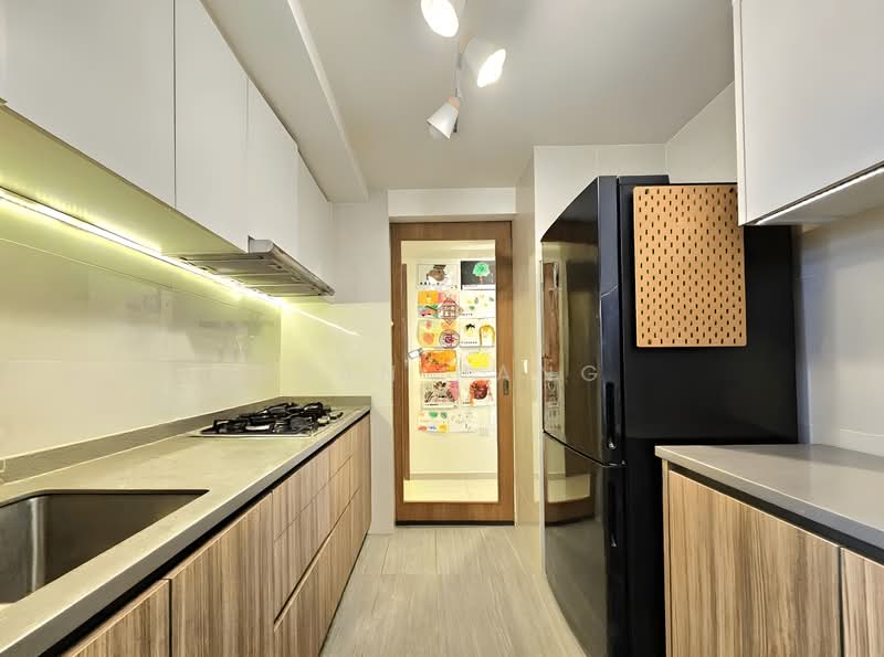 Rivercove Residences EC, 20 Anchorvale Ln, 3 Bedrooms, 904 sqft, Condominium For Sale, by Ryan Pang, 500162809 - Kitchen - PropertyGuru.com.sg