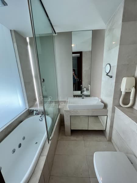 Ventuno Balmoral, 21 Balmoral Road, 3 Bedrooms, 1,313 sqft, Condominium For Sale, by Goh Wee Hong, 500162811 - Bathroom - PropertyGuru.com.sg