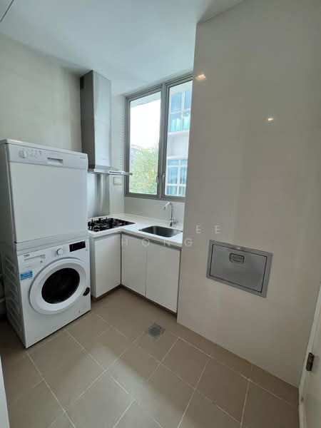 Ventuno Balmoral, 21 Balmoral Road, 3 Bedrooms, 1,313 sqft, Condominium For Sale, by Goh Wee Hong, 500162811 - Kitchen - PropertyGuru.com.sg