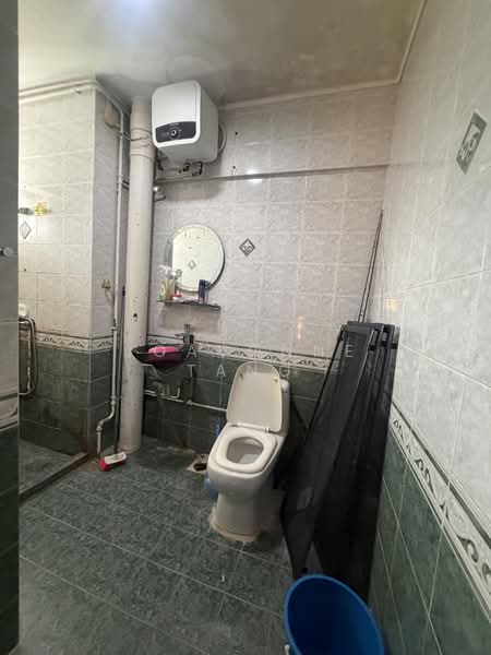 535 Bukit Batok Street 52, 535 Bukit Batok Street 52, 4 Bedrooms, 1,572 sqft, HDB Flat For Sale, by Joavonne Tang, 500162844 - Bathroom - PropertyGuru.com.sg