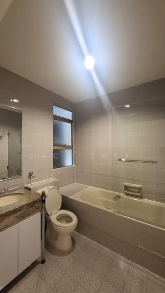 Leonie Condotel, 2 Leonie Hill Road, 4 Bedrooms, 2,568 sqft, Condominium For Rent, by Jacq Chee, 500162861 - Bathroom - PropertyGuru.com.sg