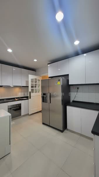 Leonie Condotel, 2 Leonie Hill Road, 4 Bedrooms, 2,568 sqft, Condominium For Rent, by Jacq Chee, 500162861 - Kitchen - PropertyGuru.com.sg