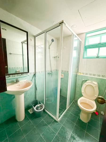 Ballota Park Condo, 152 Mariam Way, 2 Bedrooms, 990 sqft, Condominium For Rent, by Calvin Choh, 500162867 - Bathroom - PropertyGuru.com.sg