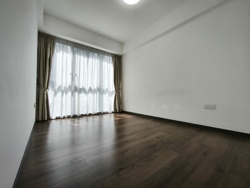 Lake Grande, 2 Jurong Lake Link, 2 Bedrooms, 614 sqft, Condominium For Sale, by Eugenia Ang, 500162874 - Master Bedroom - PropertyGuru.com.sg