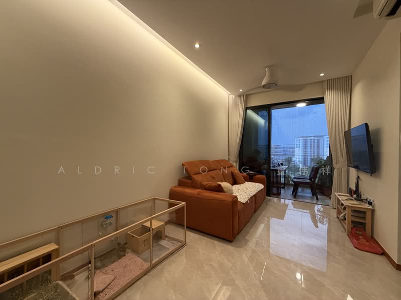 The Garden Residences, 1 Serangoon North View, 3 Bedrooms, 904 sqft, Condominium For Sale, by Aldric Tong 董伟祥, 500162879 - Living Room - PropertyGuru.com.sg