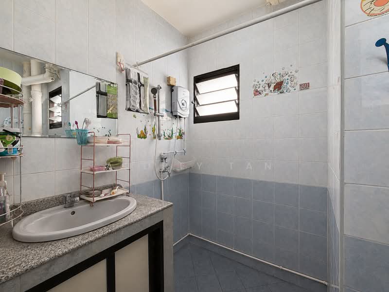 763 Bedok Reservoir View, 763 Bedok Reservoir View, 3 Bedrooms, 1,238 sqft, HDB Flat For Sale, by Audrey Tan, 500162880 - Bathroom - PropertyGuru.com.sg
