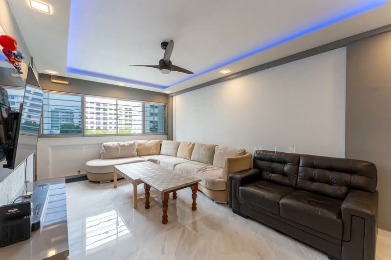 297 Tampines Street 22, 297 Tampines Street 22, 3 Bedrooms, 1,130 sqft, HDB Flat For Sale, by Faizal Kasmin, 500162882 - Living Room - PropertyGuru.com.sg