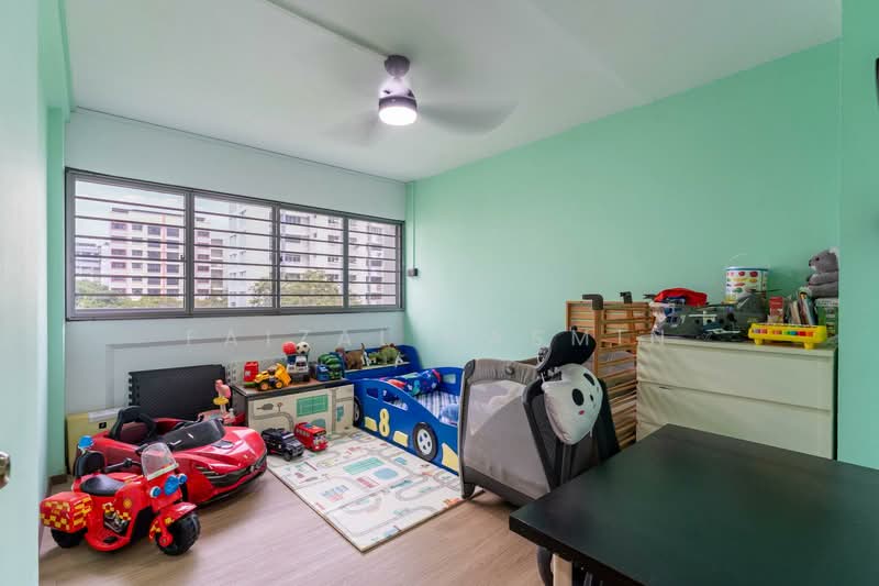297 Tampines Street 22, 297 Tampines Street 22, 3 Bedrooms, 1,130 sqft, HDB Flat For Sale, by Faizal Kasmin, 500162882 - Bedroom - PropertyGuru.com.sg