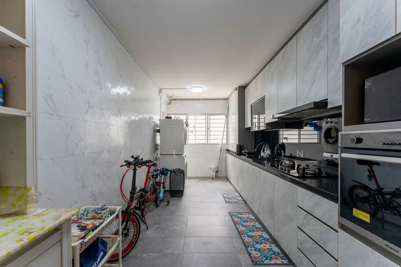 297 Tampines Street 22, 297 Tampines Street 22, 3 Bedrooms, 1,130 sqft, HDB Flat For Sale, by Faizal Kasmin, 500162882 - Kitchen - PropertyGuru.com.sg
