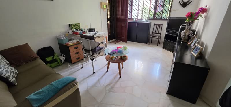 715 Clementi West Street 2, 715 Clementi West Street 2, Room Rental, 120 sqft, HDB Flat For Rent, by Kenny Neo, 500162885 - Living Room - PropertyGuru.com.sg