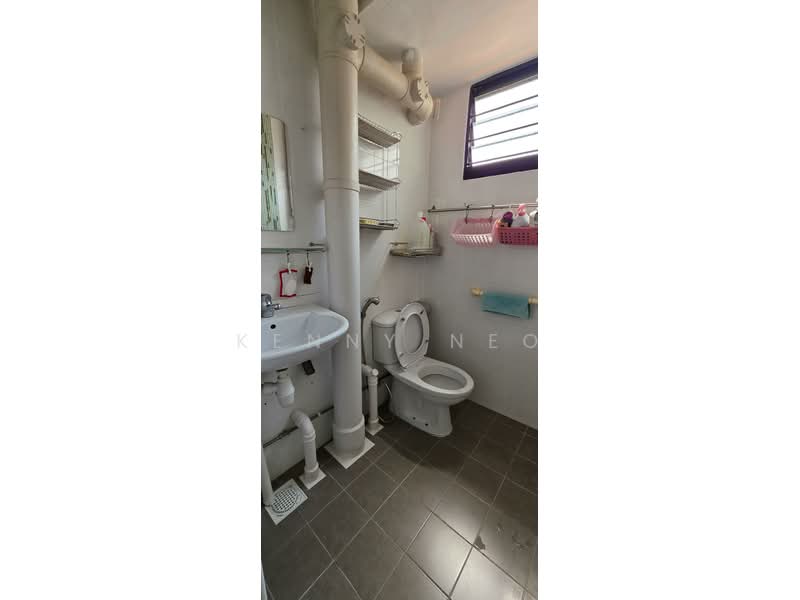 715 Clementi West Street 2, 715 Clementi West Street 2, Room Rental, 120 sqft, HDB Flat For Rent, by Kenny Neo, 500162885 - Bathroom - PropertyGuru.com.sg
