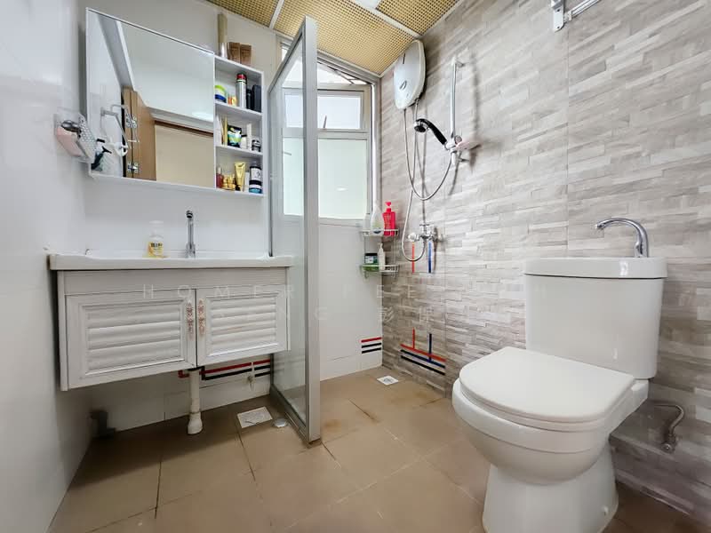 460D Bukit Batok West Avenue 9, 460D Bukit Batok West Avenue 9, 1 Bedroom, 517 sqft, HDB Flat For Sale, by Homer Pee Poh Seng 彭保升, 500162892 - Bathroom - PropertyGuru.com.sg