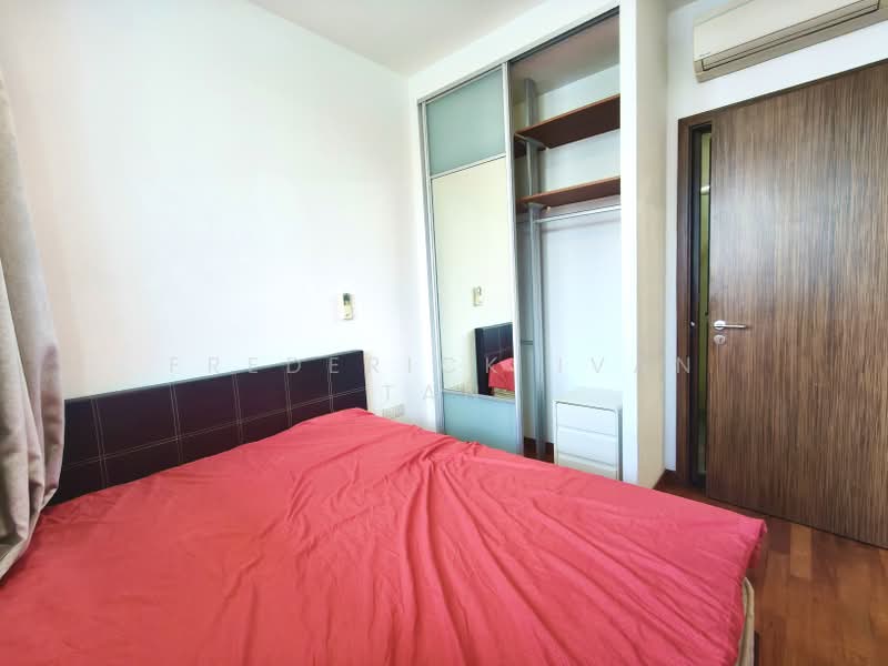 Novena Regency, 275 Thomson Road, 2 Bedrooms, 592 sqft, Apartment For Sale, by Frederick Ivan Tan, 500162894 - Master Bedroom - PropertyGuru.com.sg