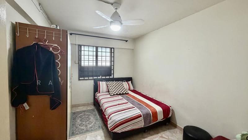 146 Bukit Batok West Avenue 6, 146 Bukit Batok West Avenue 6, Dairy Farm / Bukit Panjang / Choa Chu Kang, 2 Bedrooms, 732 sqft, HDB Flat For Sale, by Ray Faris Zainol, 500162898 - Common Bedroom - PropertyGuru.com.sg