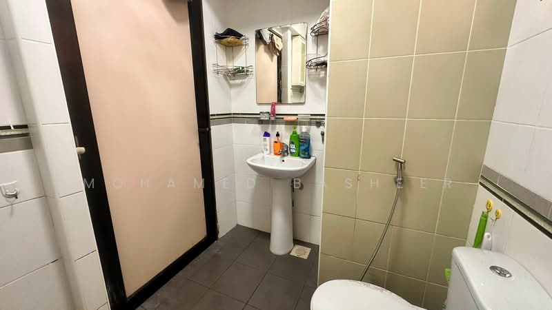 55 Havelock Road, 55 Havelock Road, 2 Bedrooms, 743 sqft, HDB Flat For Sale, by Mohamed Basheer, 500162910 - Bathroom - PropertyGuru.com.sg