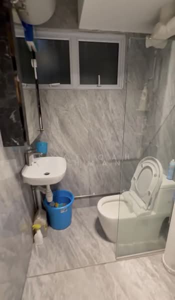 716 Clementi West Street 2, 716 Clementi West Street 2, Room Rental, 250 sqft, HDB Flat For Rent, by Syafiqah Rahman, 500162913 - Bathroom - PropertyGuru.com.sg