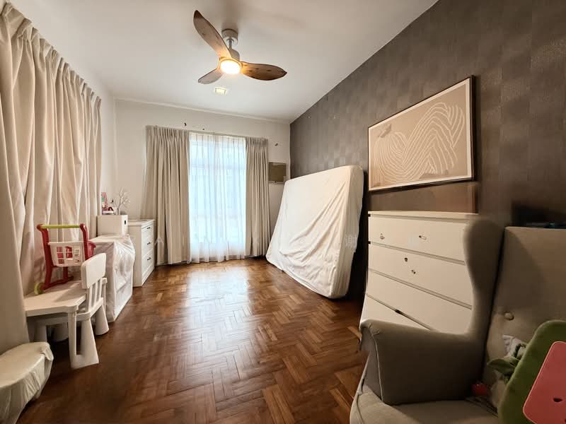 Freehold Near Mrt renovated landed for sale, , 6 Bedrooms, 3,500 sqft, Terraced House For Sale, by Rain Xie 谢燕瑜, 500162928 - Bedroom - PropertyGuru.com.sg