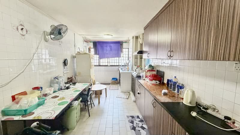 146 Bukit Batok West Avenue 6, 146 Bukit Batok West Avenue 6, 2 Bedrooms, 732 sqft, HDB Flat For Sale, by Ray Faris Zainol, 500162929 - Kitchen - PropertyGuru.com.sg