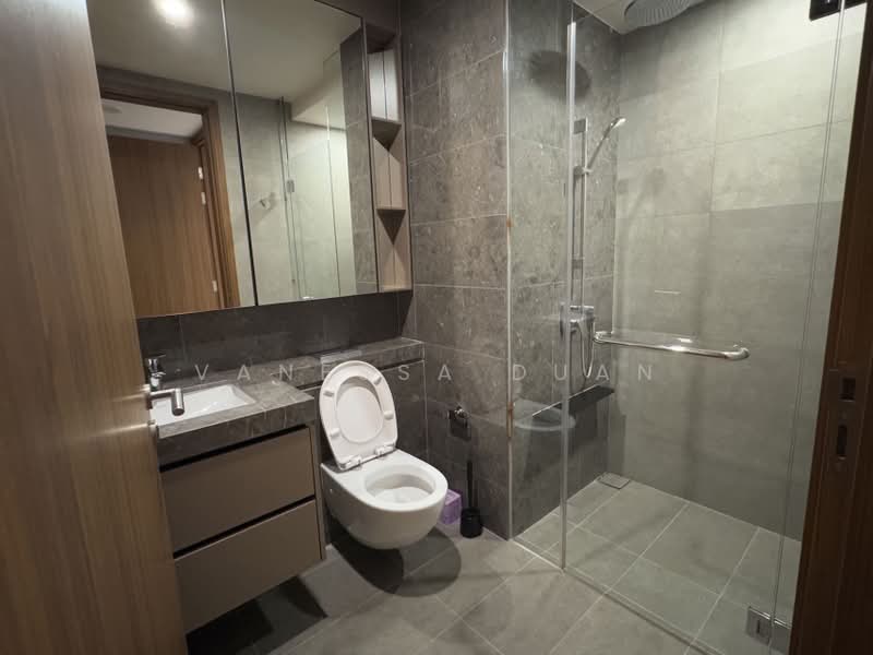 Stirling Residences, 21 Stirling Road, 3 Bedrooms, 883 sqft, Condominium For Sale, by Vanessa Duan, 500162935 - Bathroom - PropertyGuru.com.sg