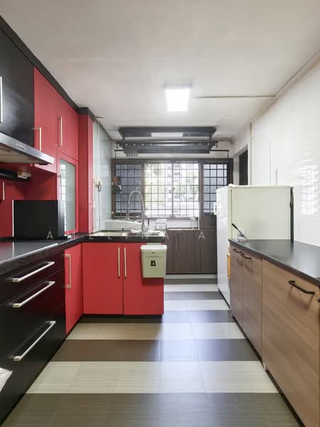 628 Bedok Reservoir Road, 628 Bedok Reservoir Road, 2 Bedrooms, 721 sqft, HDB Flat For Sale, by Amelina Ayob, 500162942 - Kitchen - PropertyGuru.com.sg
