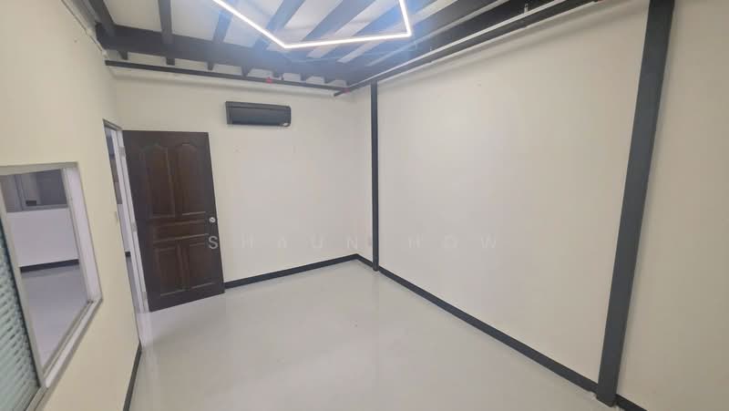 Northpoint Bizhub, 2 Yishun Industrial Street 1, 1,604 sqft, Light Industrial (B1) For Rent, by Shaun How, 500162944 - Interior - CommercialGuru.com.sg