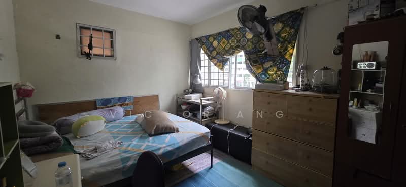239 Yishun Ring Road Central, Yishun Ring Road, 2,153 sqft, Shop / Shophouse For Sale, by Victor Ang, 500162948 - Big and Bright Bedroom - CommercialGuru.com.sg