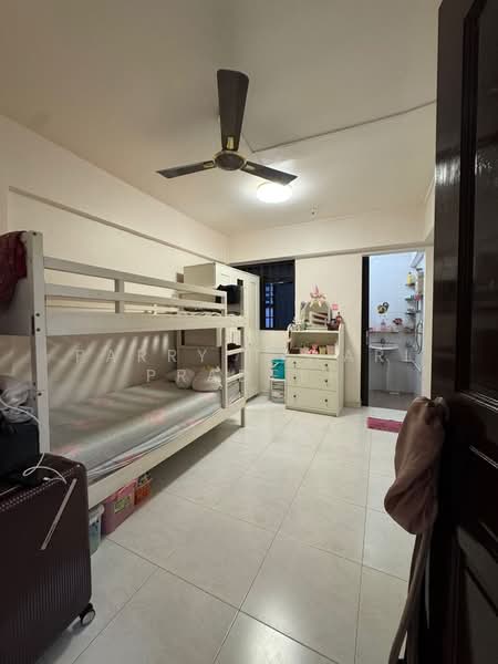115 Jurong East Street 13, 115 Jurong East Street 13, 2 Bedrooms, 720 sqft, HDB Flat For Sale, by Parry Tiwari Pradeep, 500162952 - Bedroom - PropertyGuru.com.sg
