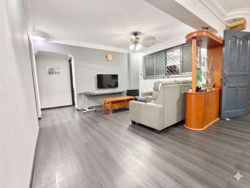 746 Jurong West Street 73, 746 Jurong West Street 73, 3 Bedrooms, 1,119 sqft, HDB Flat For Sale, by Alex Lim, 500162953 - Living Room - PropertyGuru.com.sg